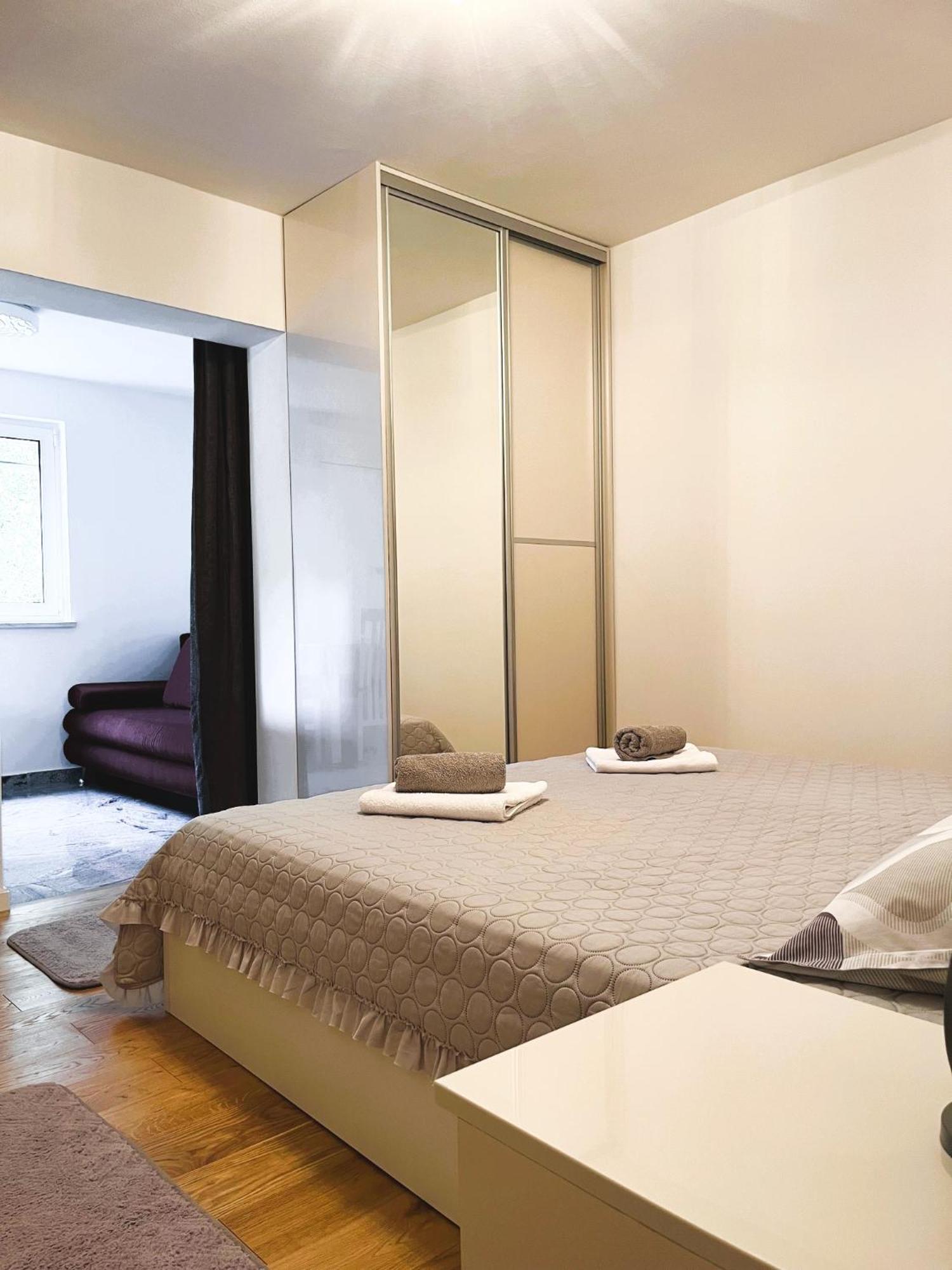 Apartment And Rooms Milak Раб Экстерьер фото